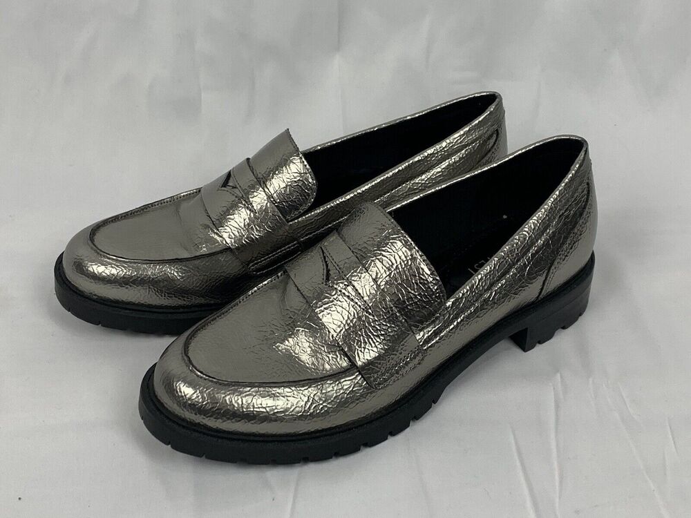 Nine West Women’s Silver Metallic Lug Sole Low Heel Slip On Loafers Size 5.5